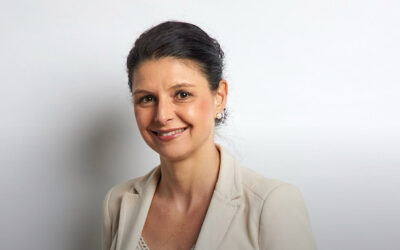 Julie-Anne VandenHoff, Principal Consultant